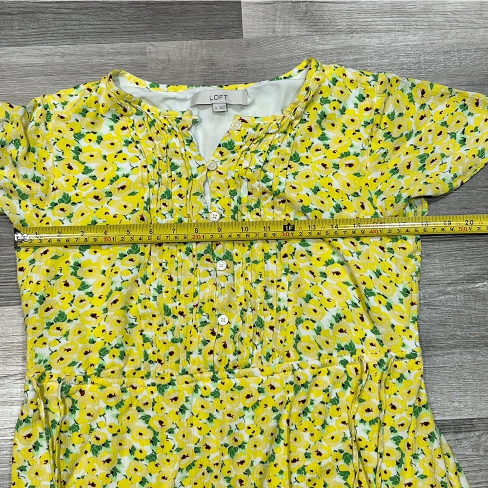 Loft Floral Pintucked Side Tie Dress yellow size medium liner shows underneath - Picture 8 of 11